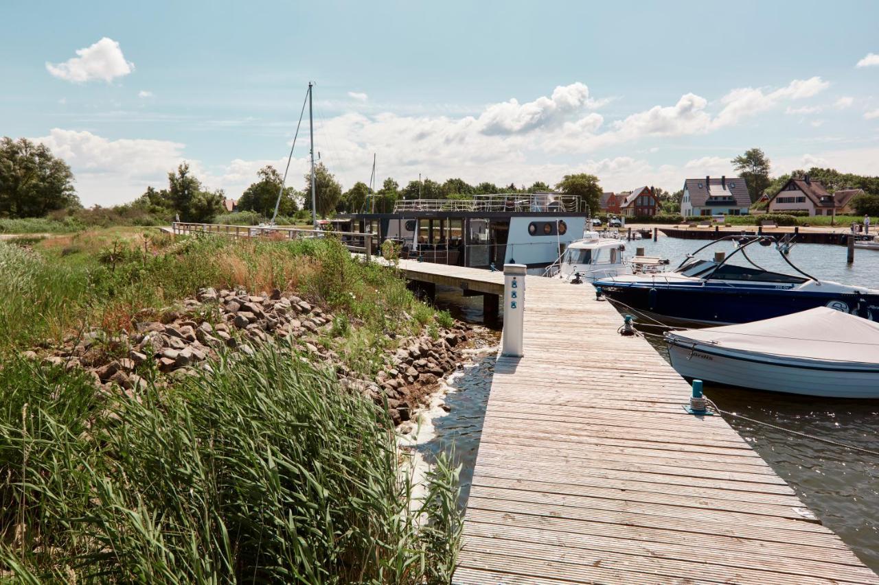 Hausboote Und Fewo Vieregge Exteriör bild